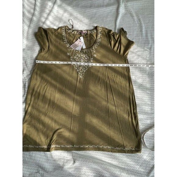 Women’s plus Size 1X blouse Philosophy olive Green embroidery on the front - Picture 11 of 12